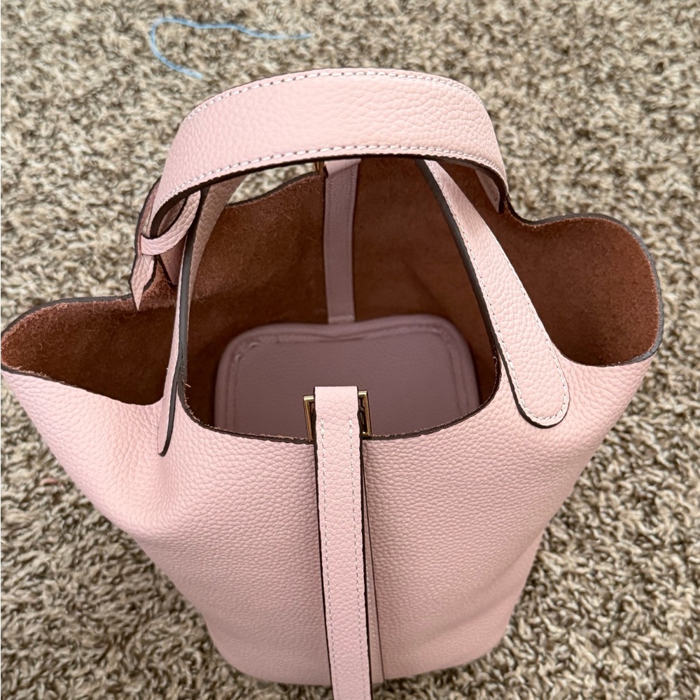 Elegant Pink bucket Bag - Picture 6 of 6
